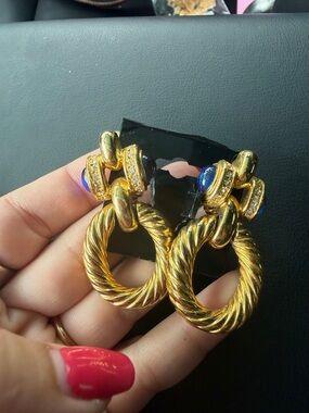 vintage Givenchy look alike gold-tone "door knocker" style clip-on earrings